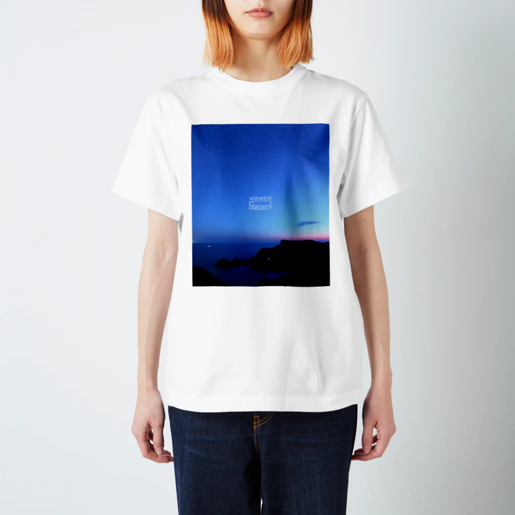 WONDER PROJECT / ワンダープロジェクトの海~夕岬~【2024年7月〜9月限定発売】 スタンダードTシャツ