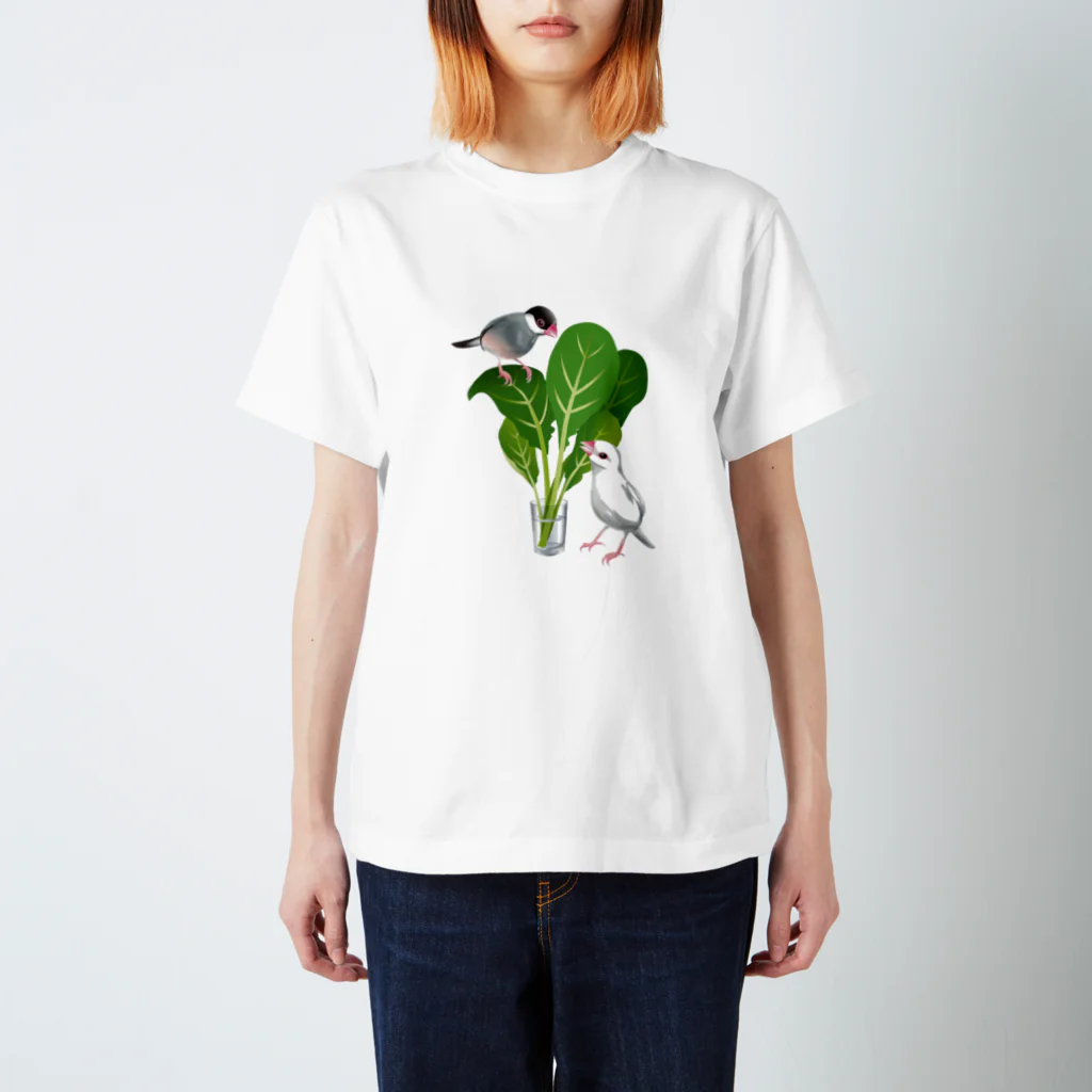 satobuncho8の小松菜と文鳥 Regular Fit T-Shirt