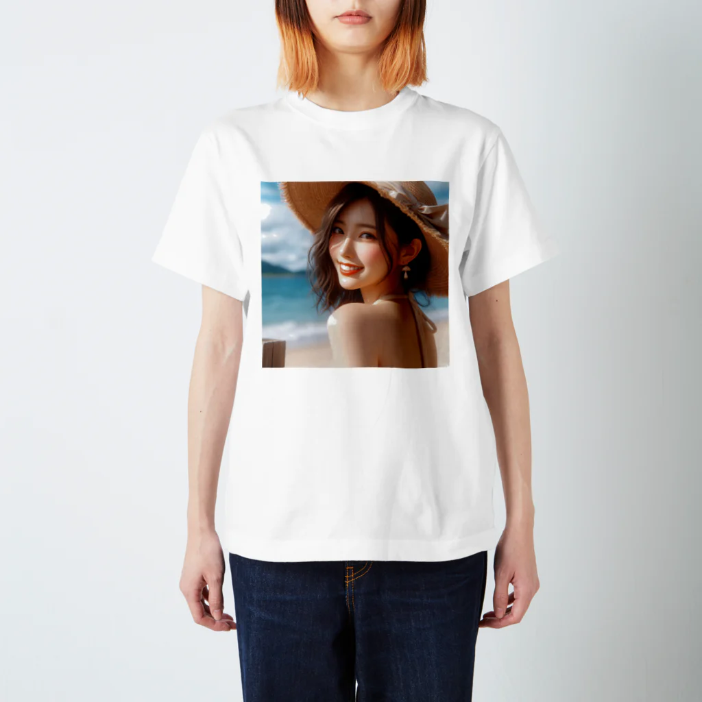 hopeデザインの海辺の美女 Regular Fit T-Shirt