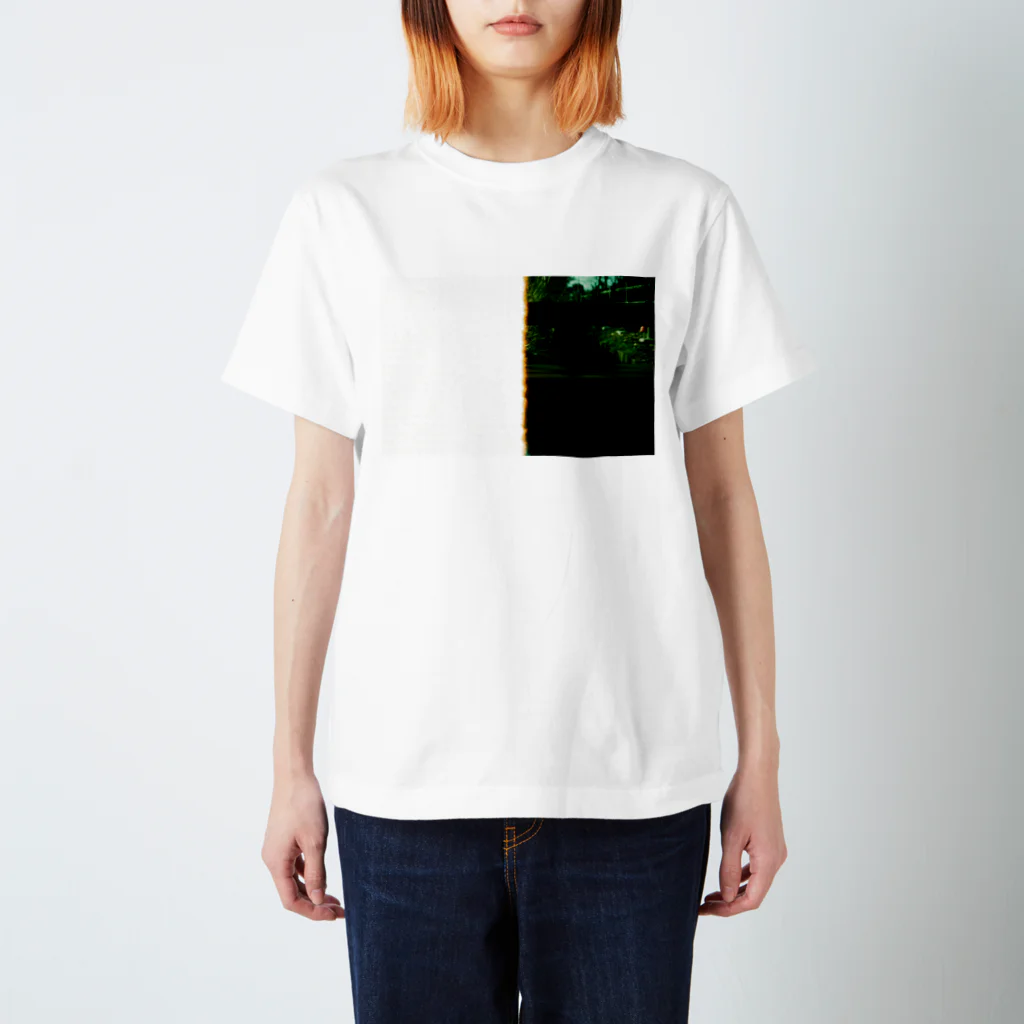 Shunsaku_Matsuokaのunreal Regular Fit T-Shirt