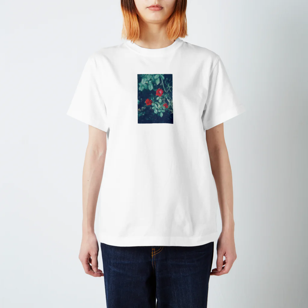 narumi halの赤い君 スタンダードTシャツ