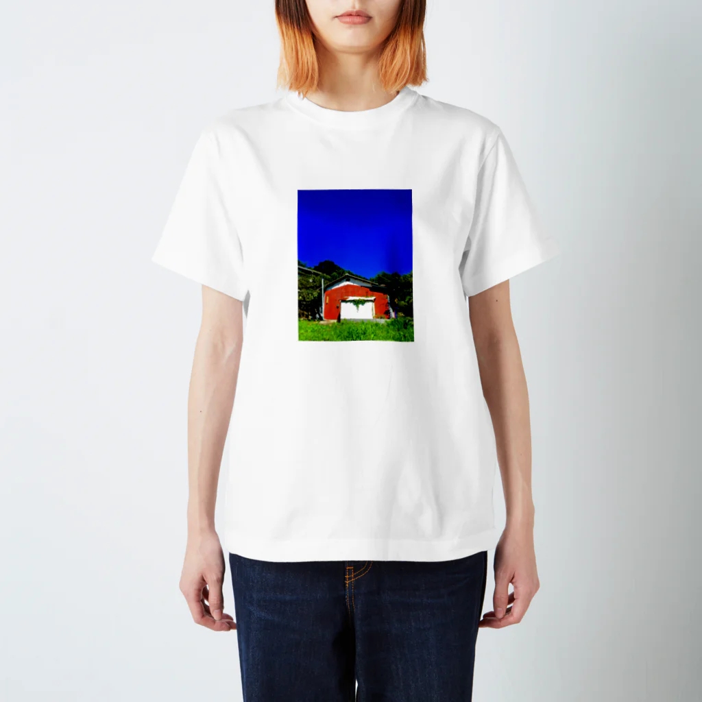 Shingo Murakamiのブルースカイ古民家 スタンダードTシャツ