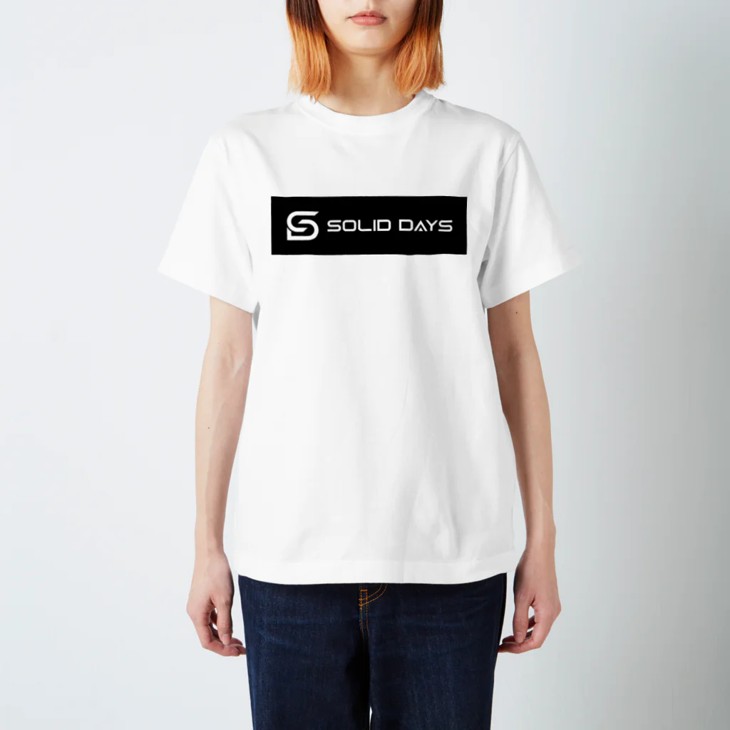 SOLID DAYS グッズショップのSOLID DAYS 2019 ボックスロゴ Regular Fit T-Shirt