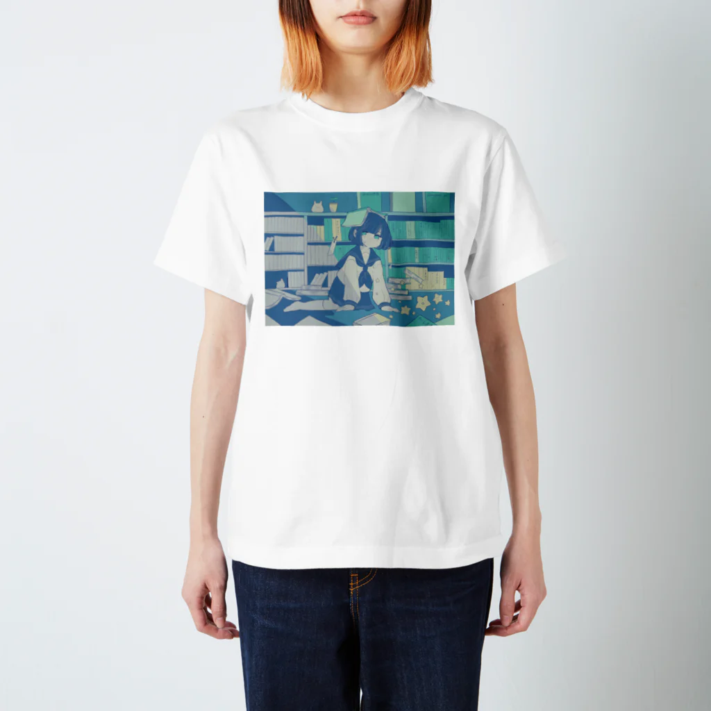 粟屋やわ子の真夜中の図書館 Regular Fit T-Shirt