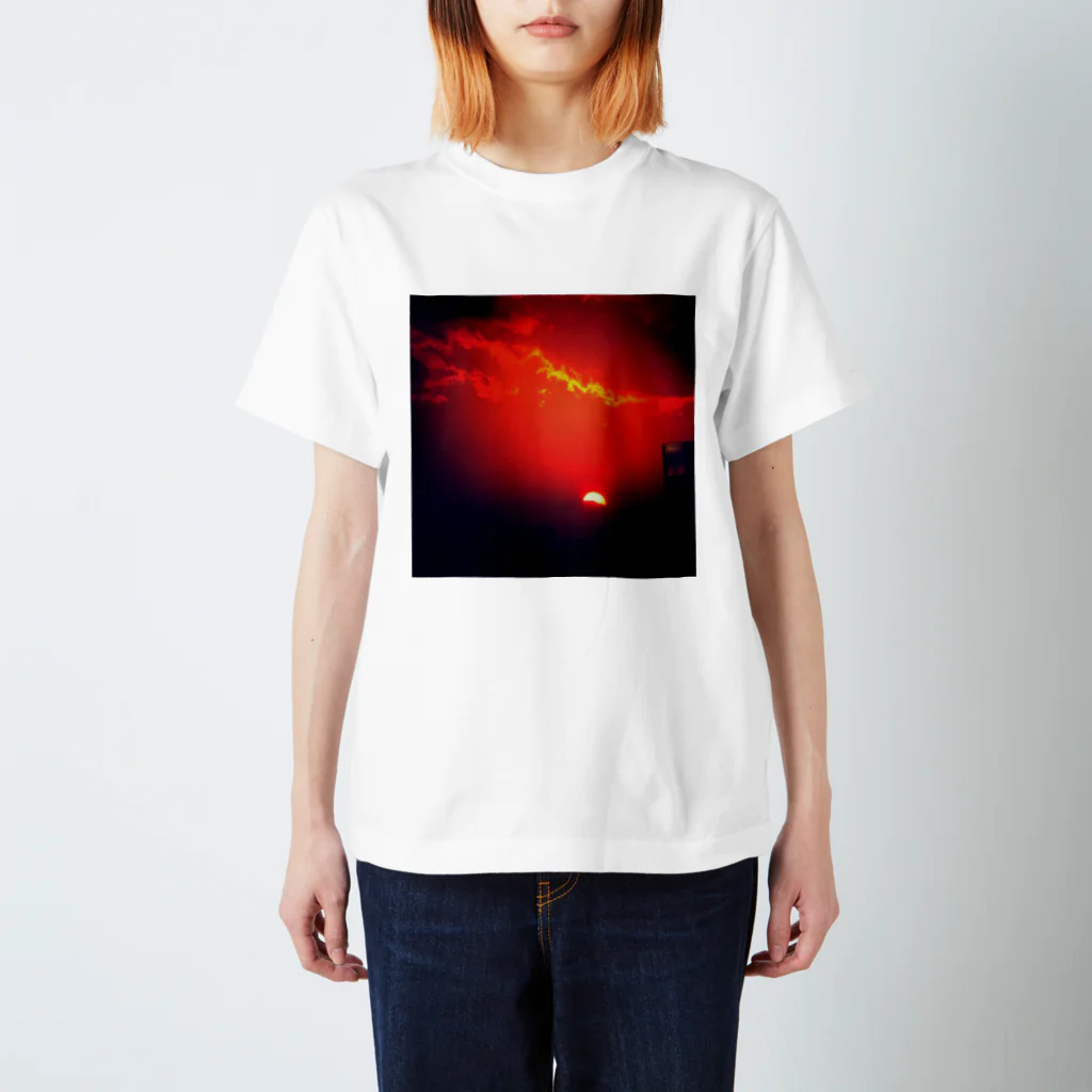 umulの焼ける空 スタンダードTシャツ