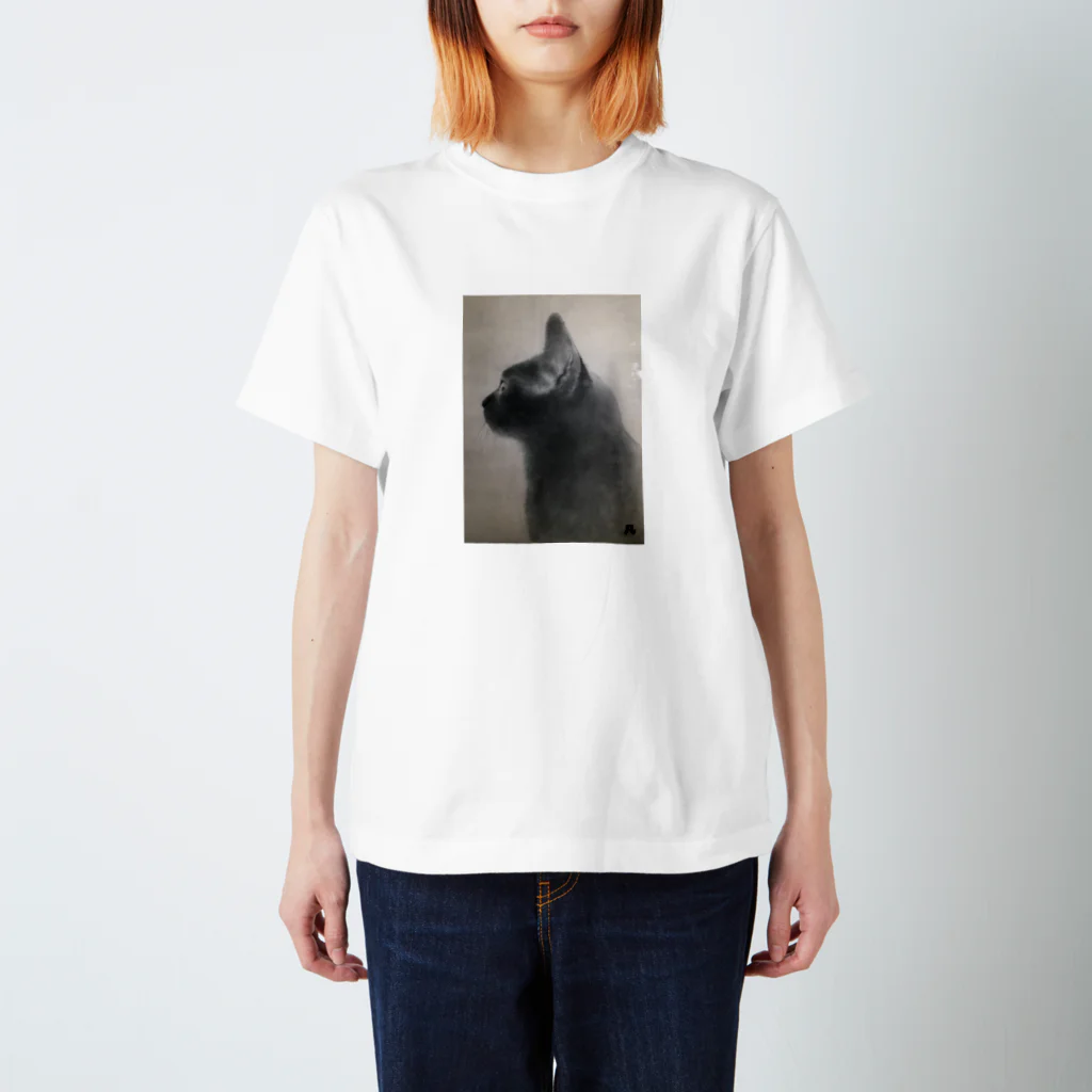 Yoshiko Chidaの黒猫の横顔 Regular Fit T-Shirt