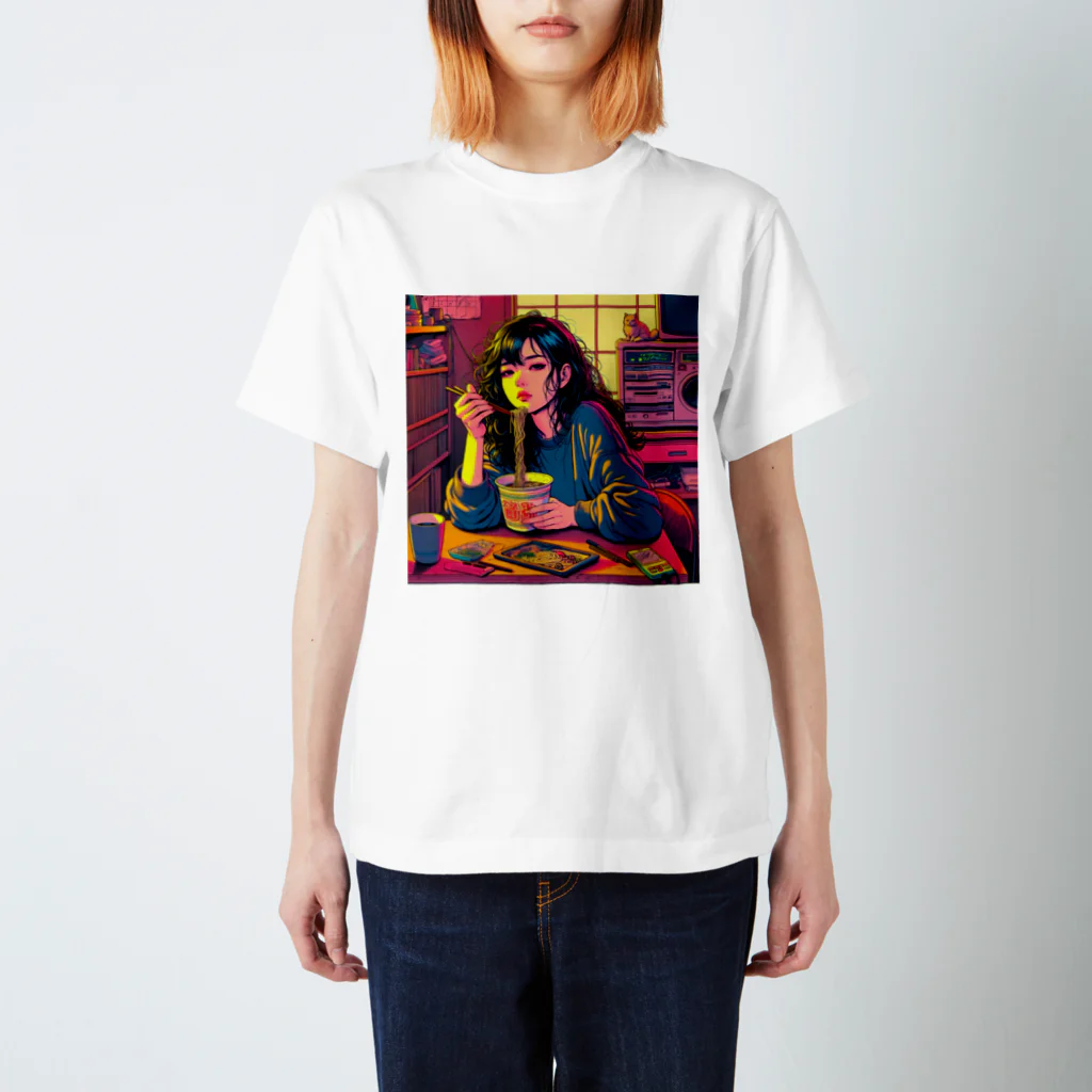 umi@80sエモいヌードルTシャツのNostalgic Midnight – ラーメンとシティポップの夜 Regular Fit T-Shirt