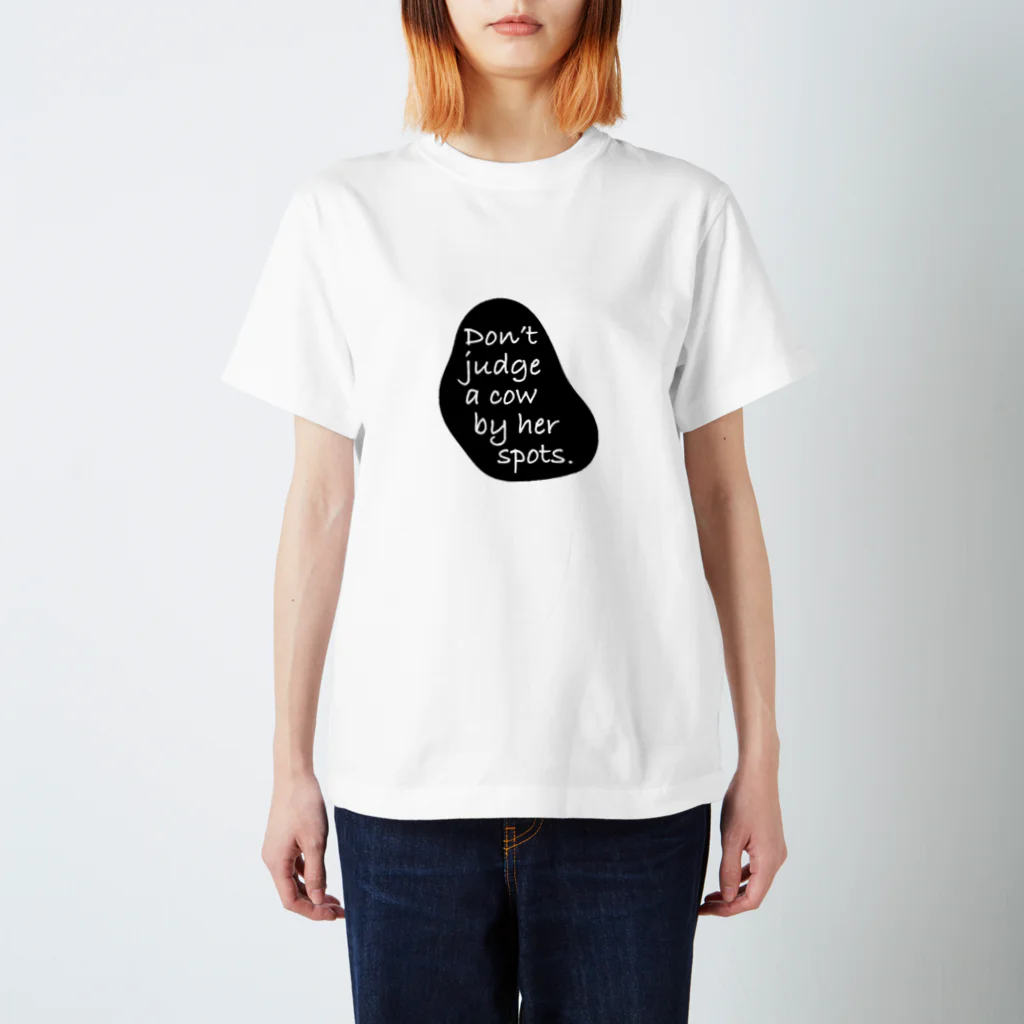 牛のTシャツ屋のDon't judge 2 スタンダードTシャツ