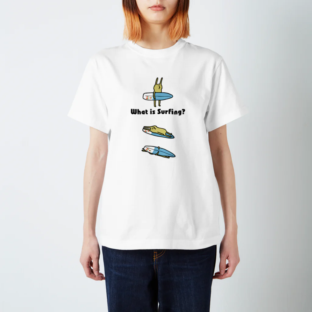 PokuStarのサーフィン　ウサギとサーフボード Regular Fit T-Shirt