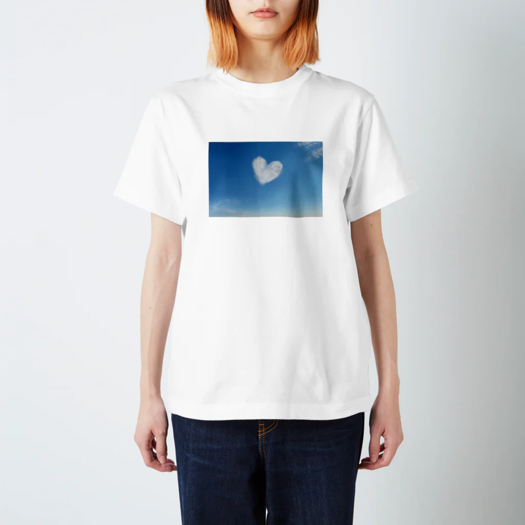 まゆたむ¹¹ 👶💘👼🏻🍼のハート 雲  空 Regular Fit T-Shirt