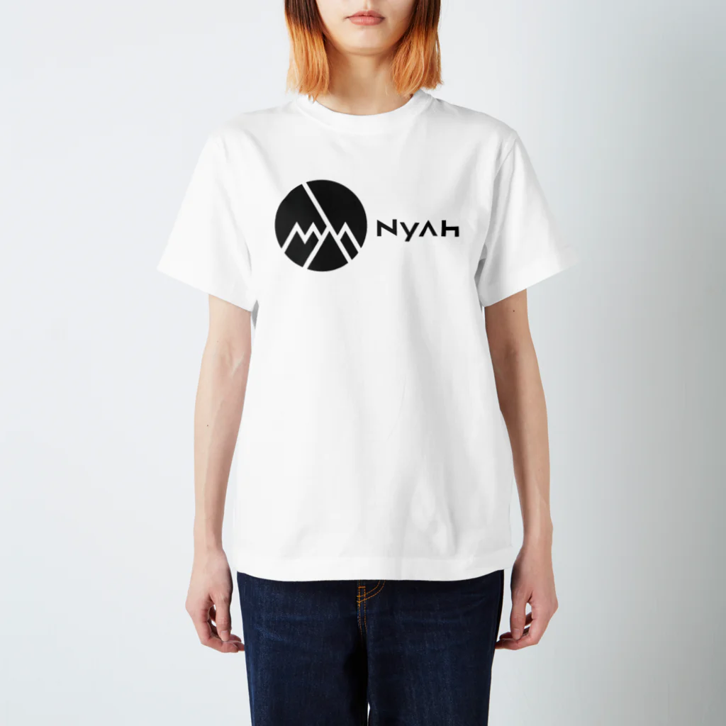 shoのNyah - black スタンダードTシャツ