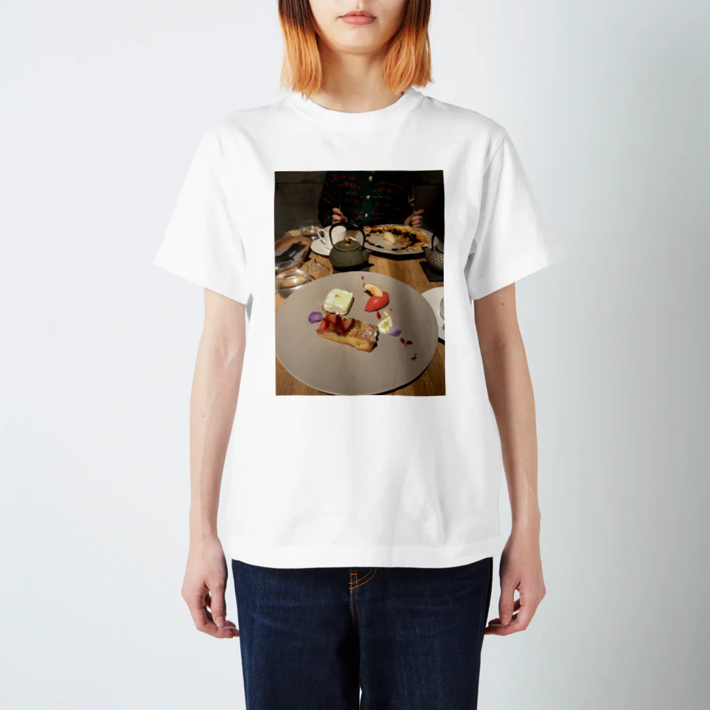 リナのデートなプリント Regular Fit T-Shirt