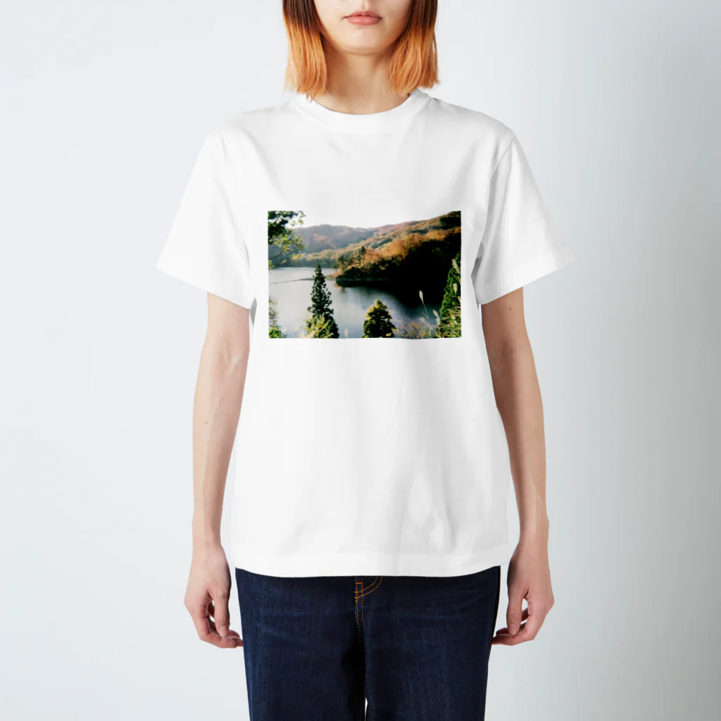 蒼の秋のダム Regular Fit T-Shirt