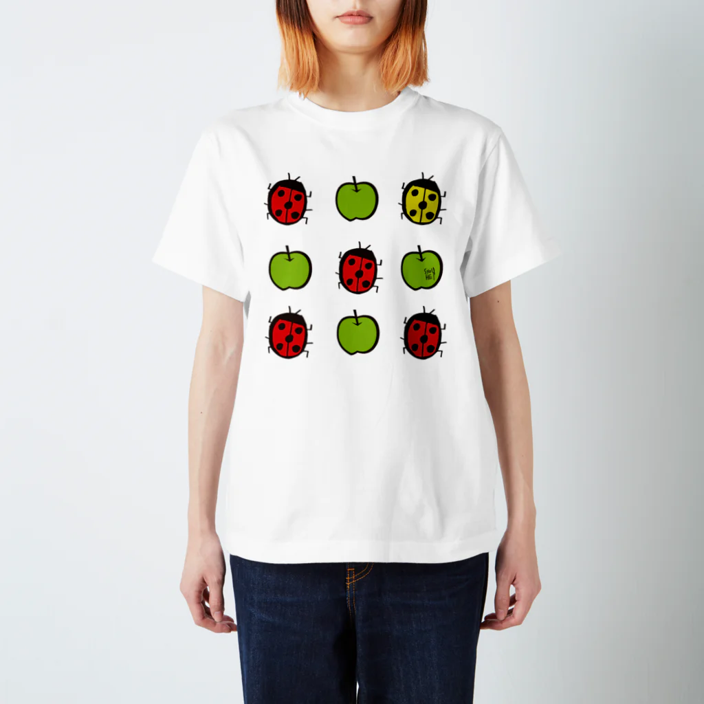 ★いろえんぴつ★のてんとうむし♡あおりんご Regular Fit T-Shirt