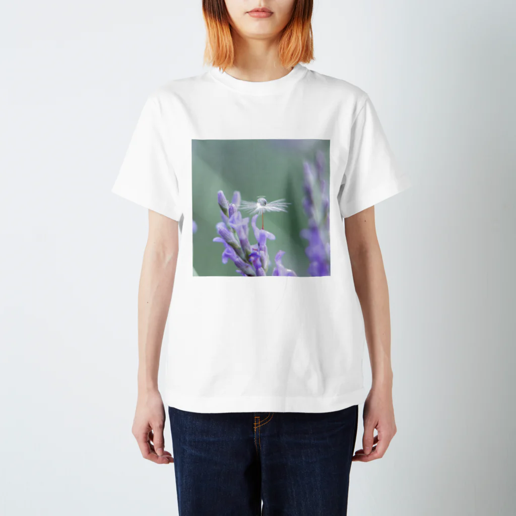 PhotoAtelier AileのAngel of Lavender (170702) Regular Fit T-Shirt