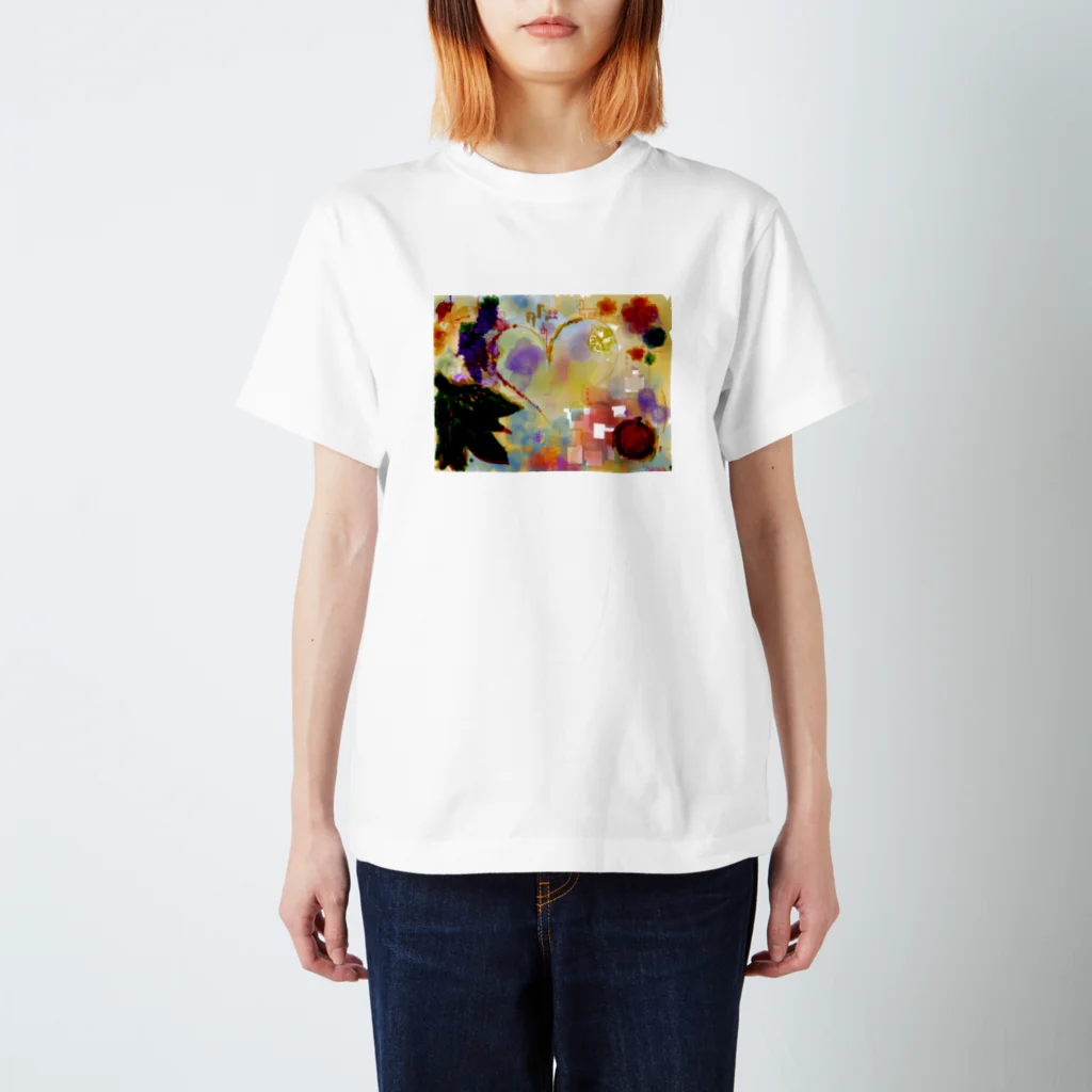St.SKのClear Heart Regular Fit T-Shirt