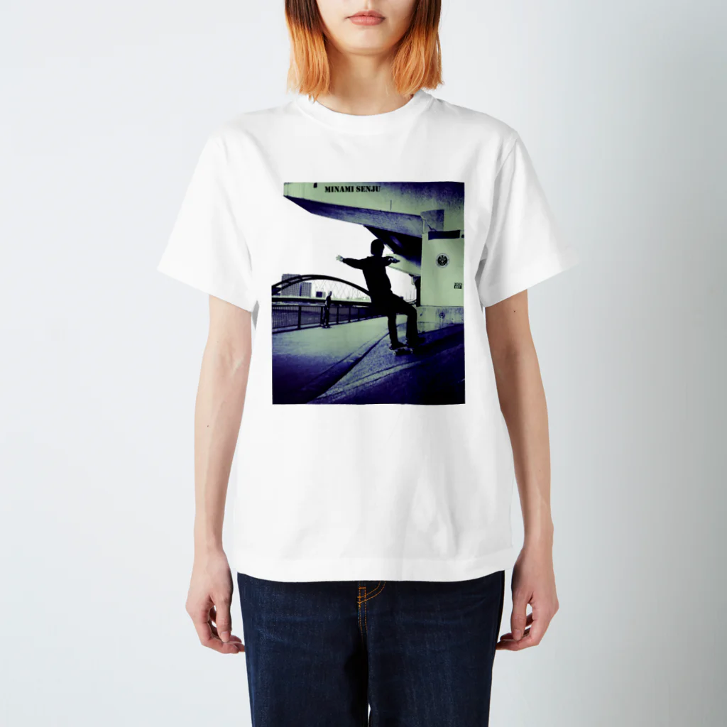 Skateboarding JapanのMinami Senju 2014 スタンダードTシャツ