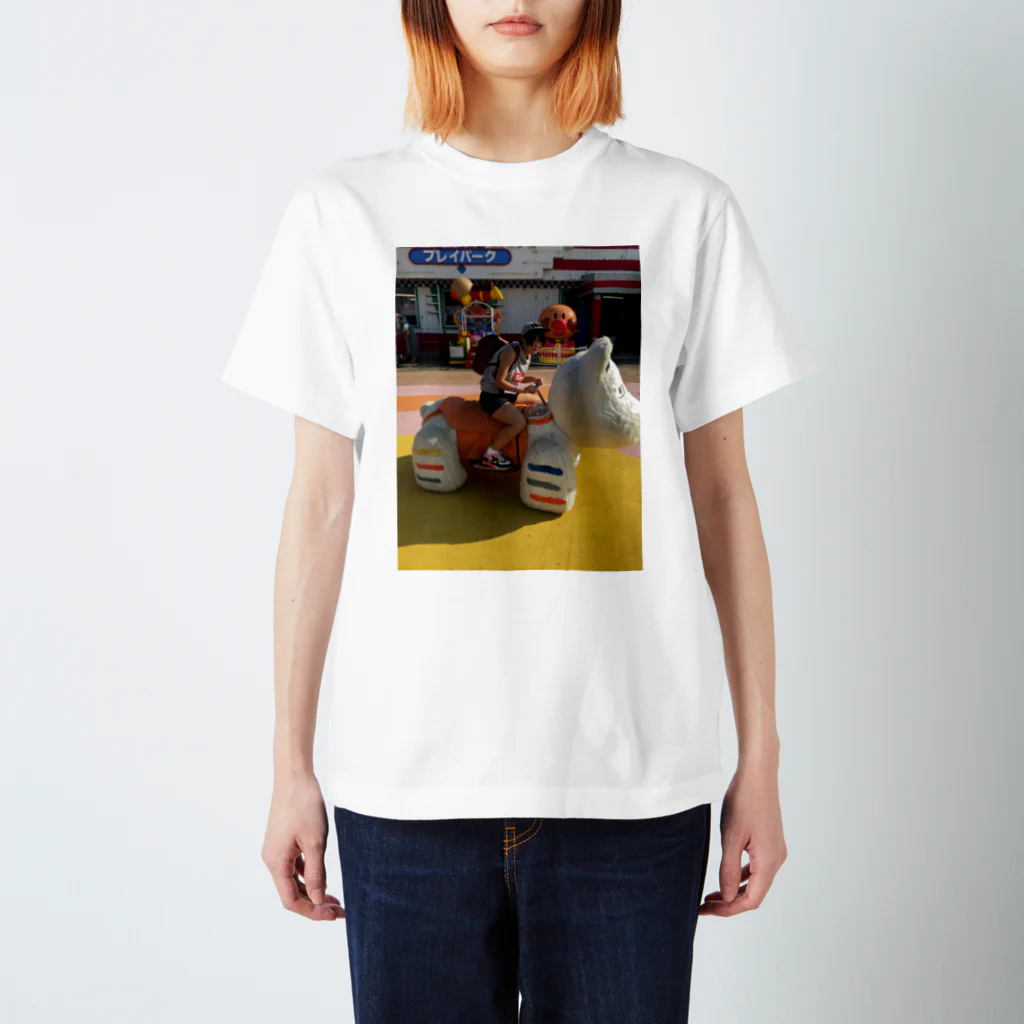 伊波ひふみのゆうえんち Regular Fit T-Shirt