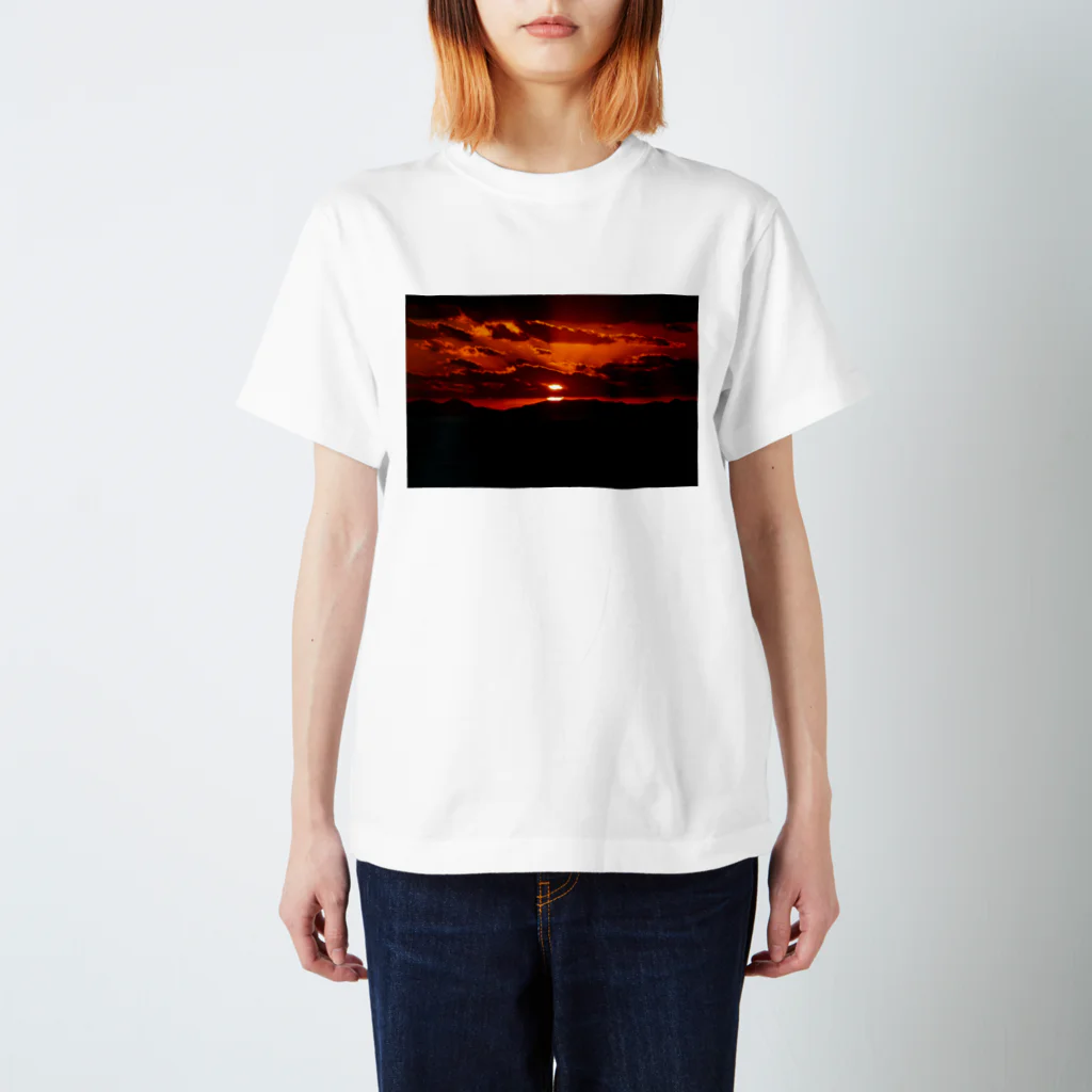 愁諷のSUNSET Regular Fit T-Shirt