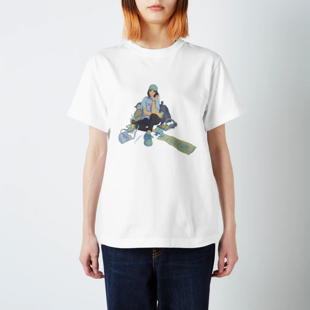 kitaooji shop SUZURI店のCool girl Regular Fit T-Shirt