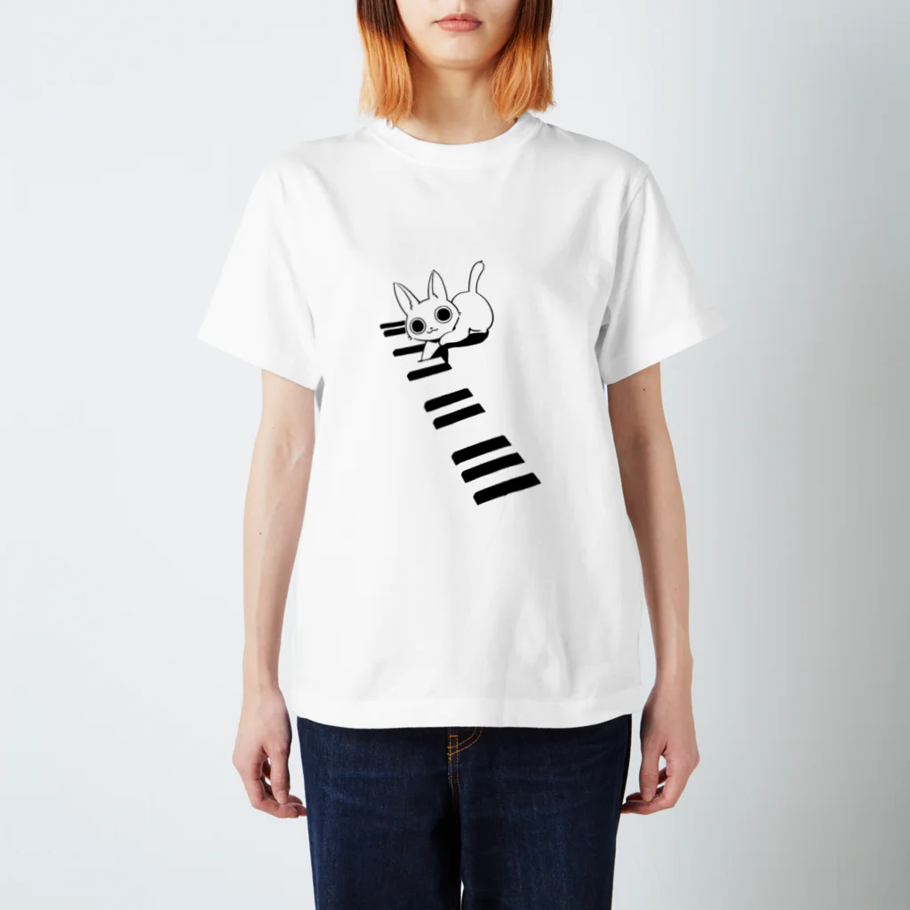 meirioのネコさんとピアノ Regular Fit T-Shirt