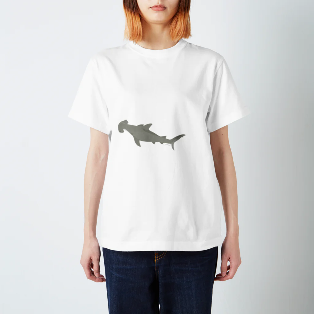 さかたようこ / サメ画家のトンカチッン☆ シュモクザメさん Regular Fit T-Shirt
