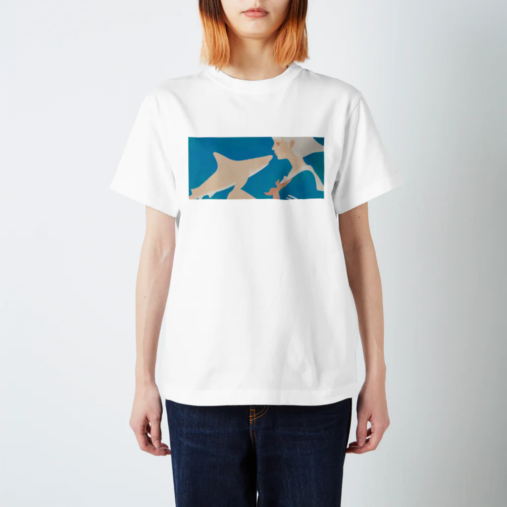 さかたようこ / サメ画家の彼女はサメが好き eye Trimming Regular Fit T-Shirt