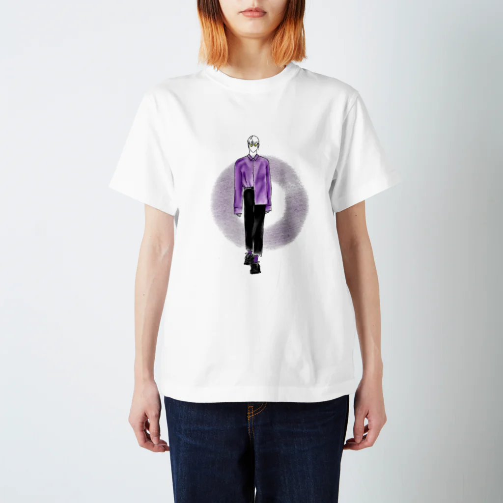 koreacreatorの韓国 モデル Regular Fit T-Shirt