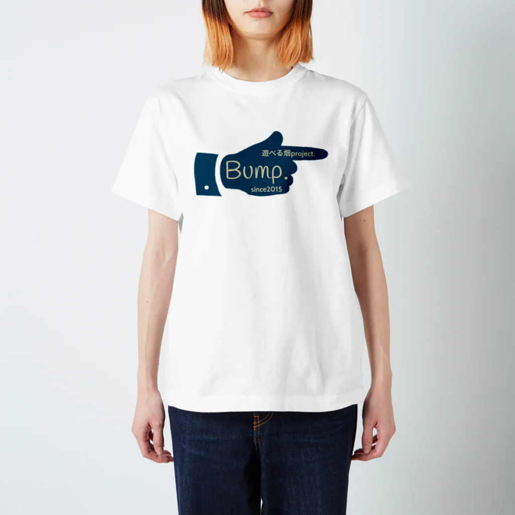 BUMP FARMの指Bump. Regular Fit T-Shirt