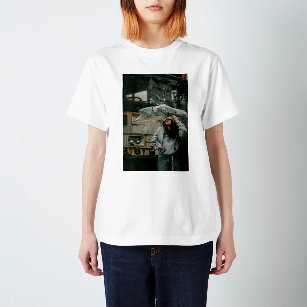 クワヤマカイトの孤独 Regular Fit T-Shirt