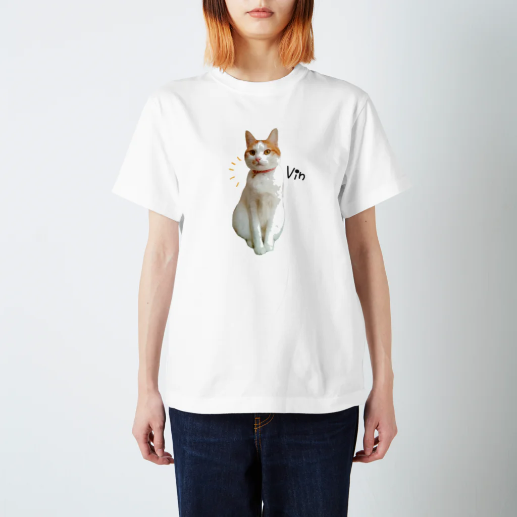 にゃん福堂　猫雑貨のお店のハチワレ猫ヴィン Regular Fit T-Shirt