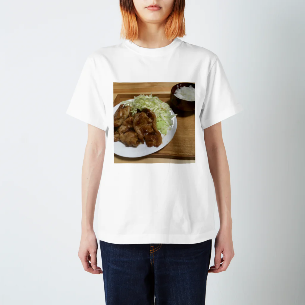 nihilismの生姜焼きうまかった。 Regular Fit T-Shirt