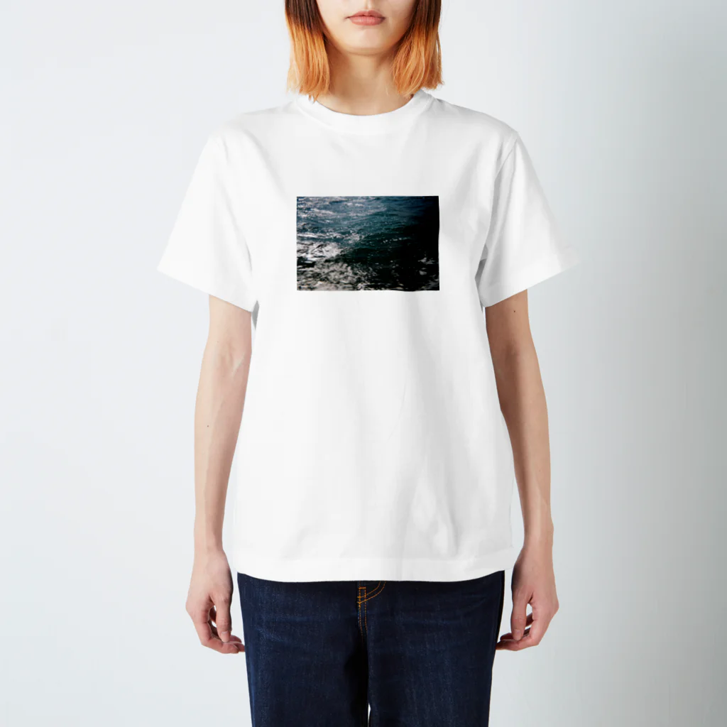 mio___whiteのエモ海 Regular Fit T-Shirt