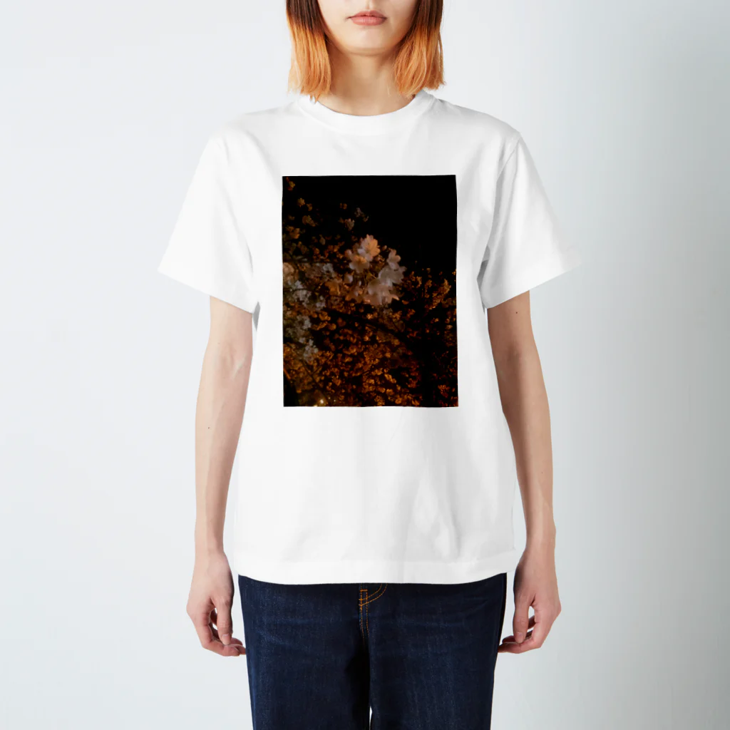 LOVELESSの夜桜 Regular Fit T-Shirt