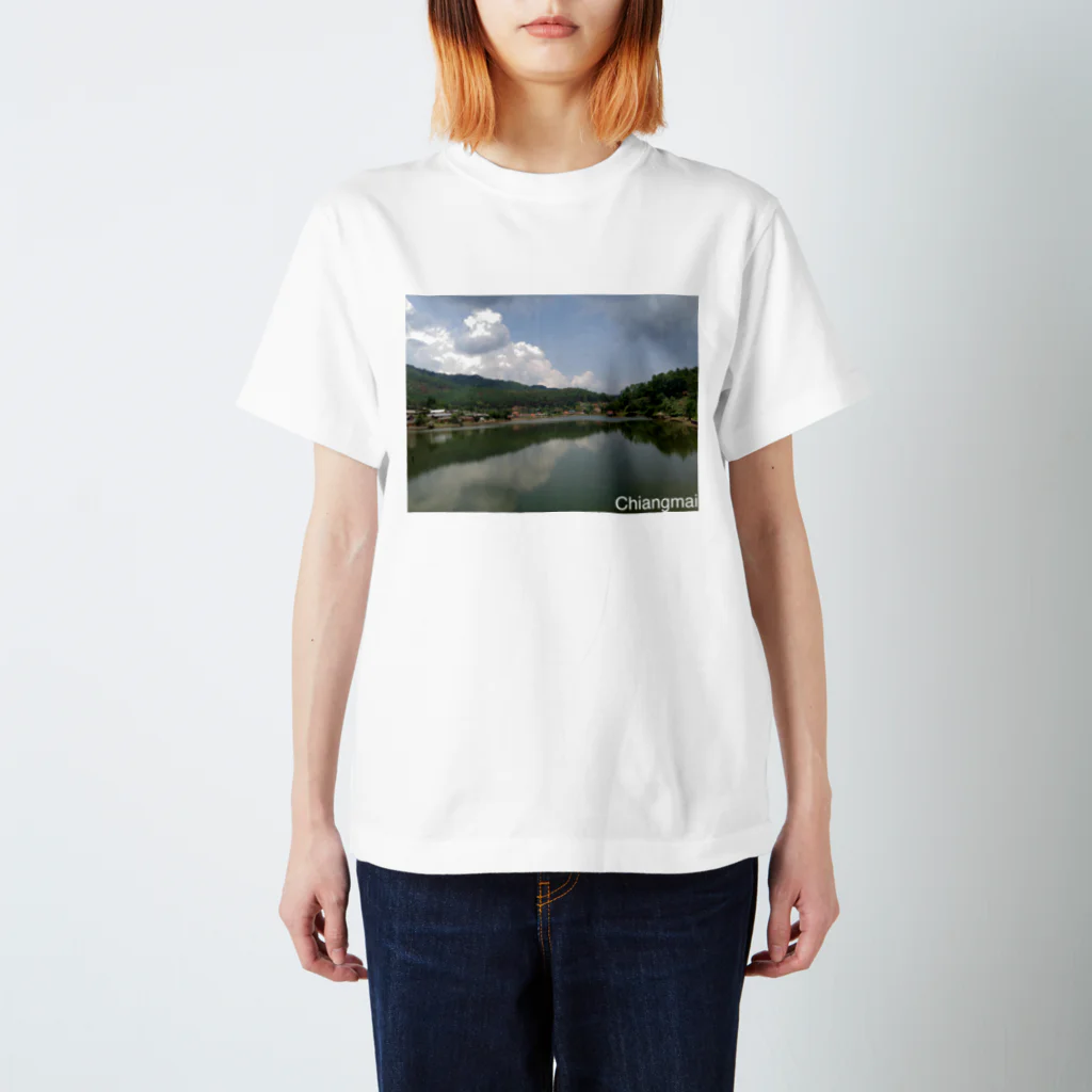 tonsonのチェンマイ大学の湖 Regular Fit T-Shirt