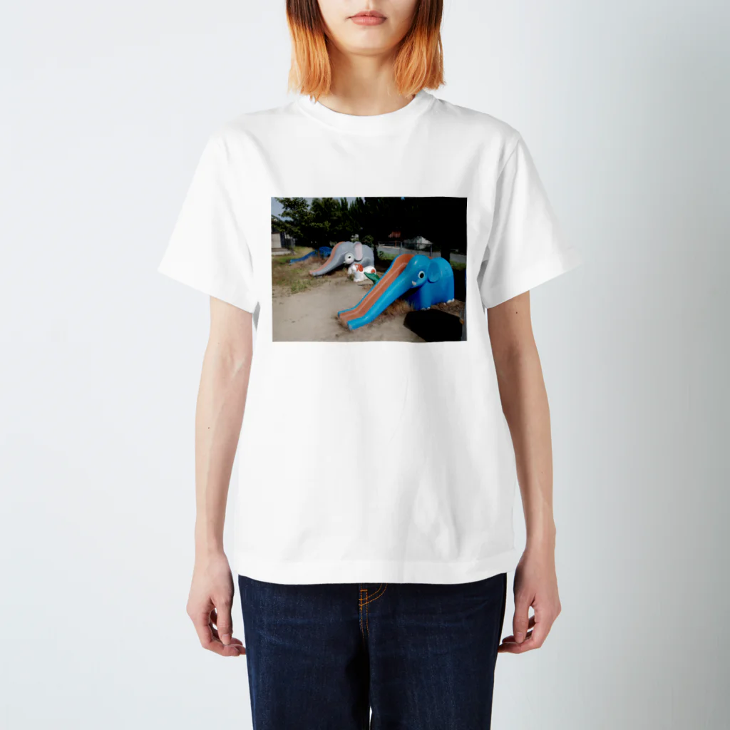 竹下キノの店の公園動物園 Regular Fit T-Shirt
