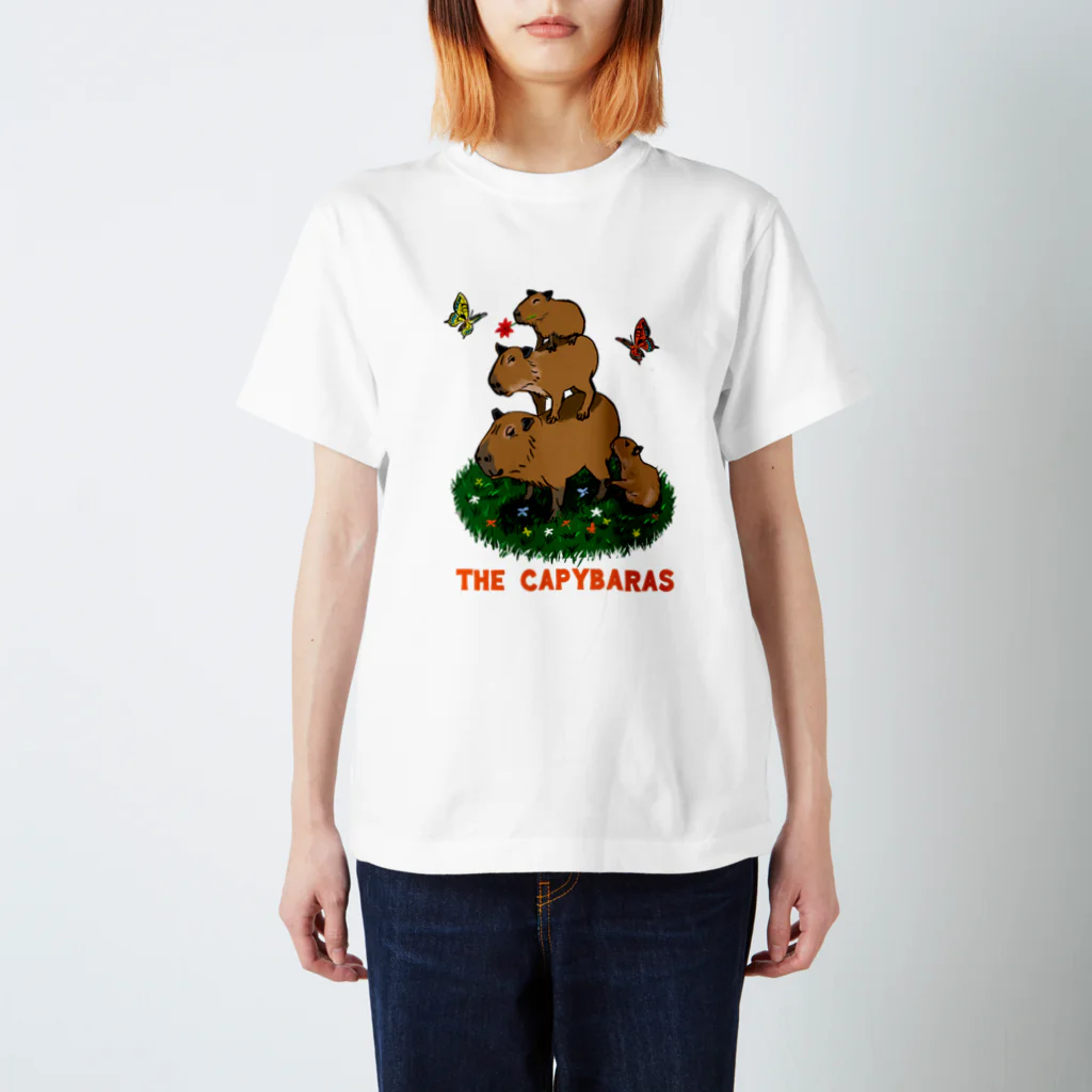 momosakuのthe capybaras Regular Fit T-Shirt