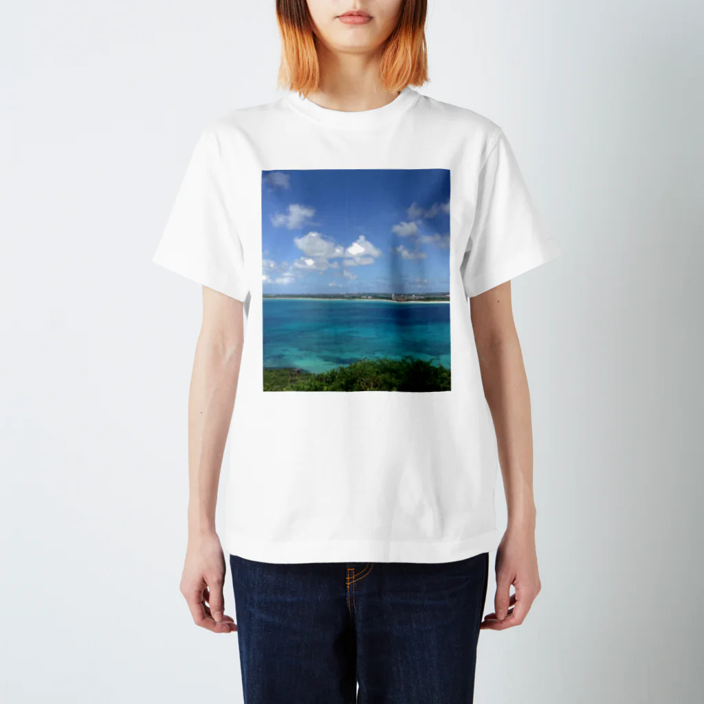 iaryの沖縄の海と空 Regular Fit T-Shirt