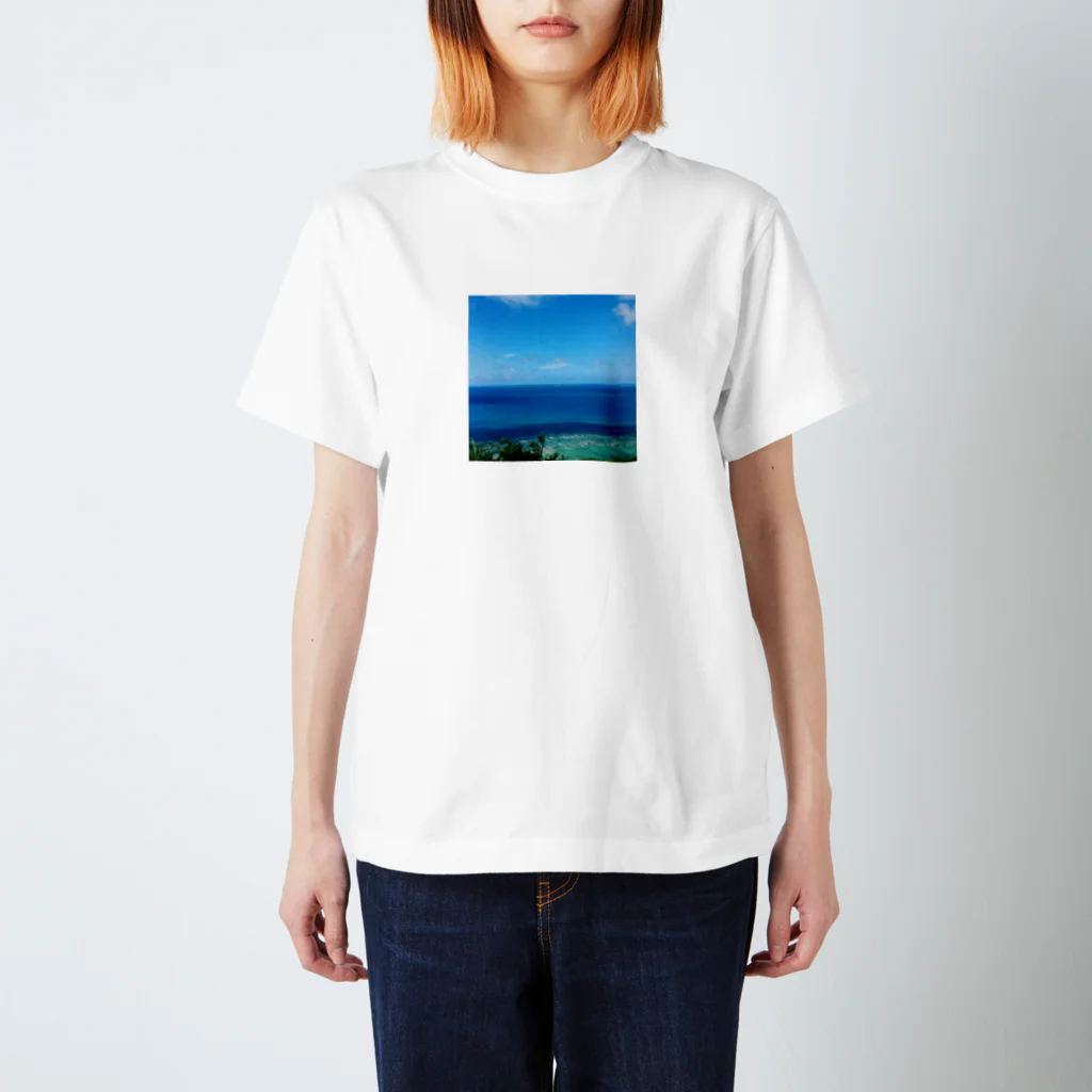 sango23の沖縄の海 Regular Fit T-Shirt