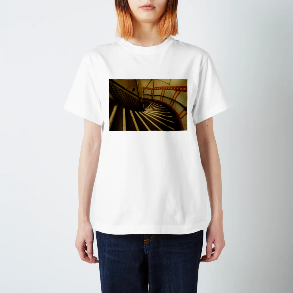 よーだのイギリスの階段の写真 Regular Fit T-Shirt