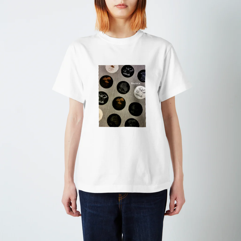 Bouton.kのきのこいろいろ Regular Fit T-Shirt