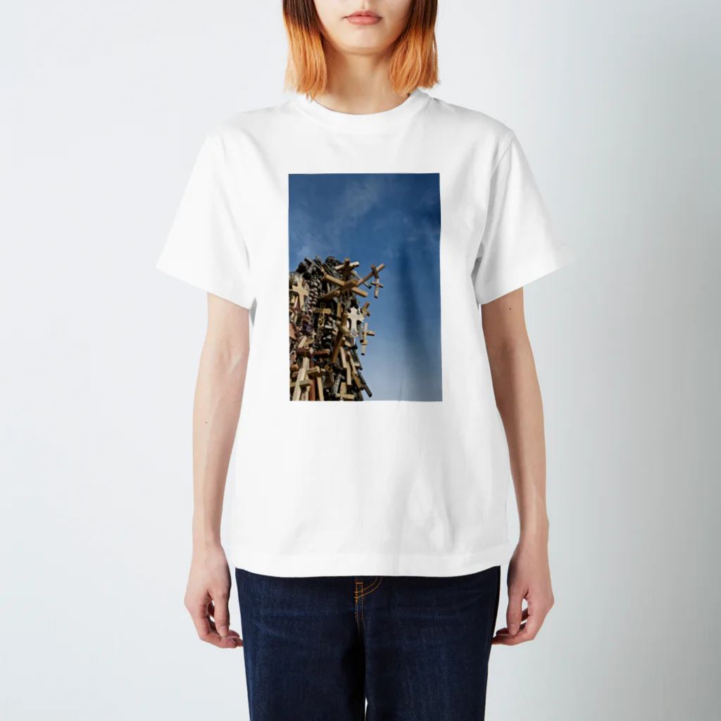 Franciscoのhill of cross -vivid- Regular Fit T-Shirt