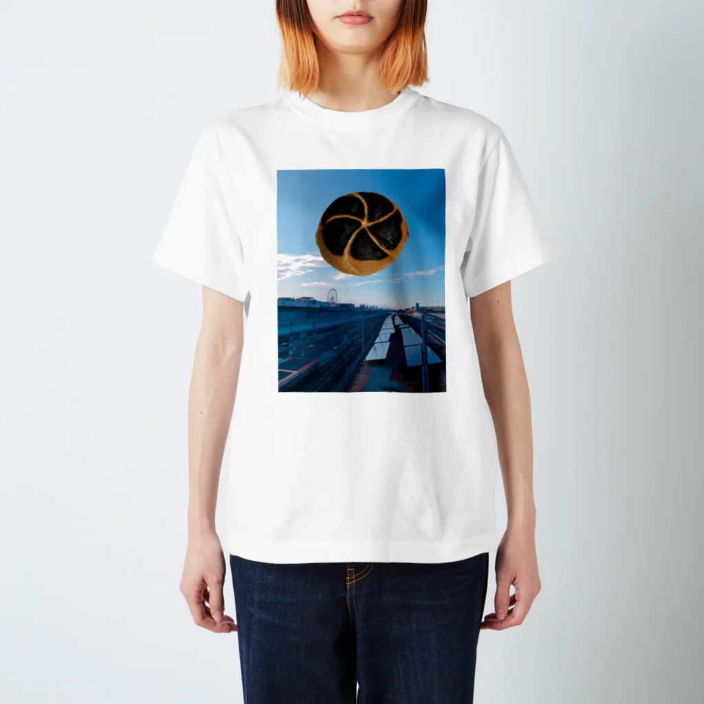 gigajimaの空飛ぶ焦げたカルネ スタンダードTシャツ