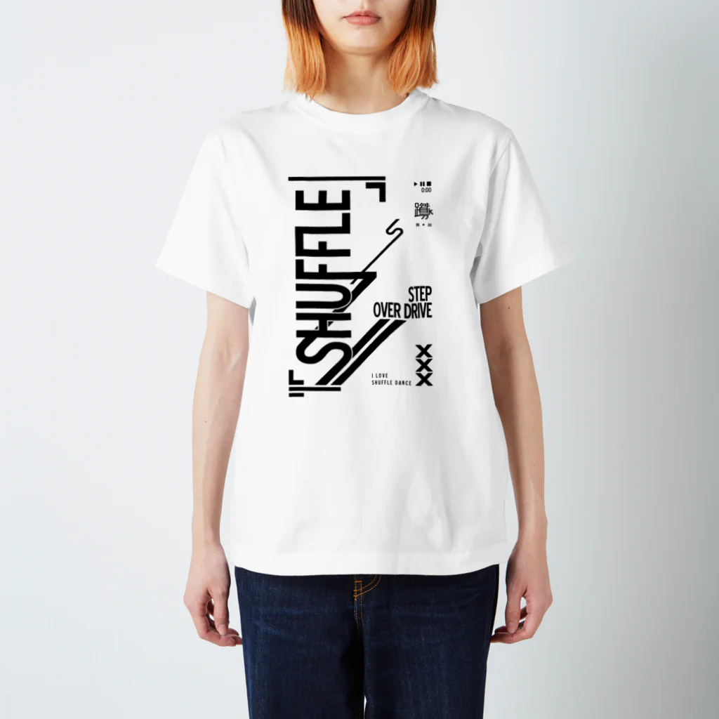 6TanのSHUFFLE DANCE （デザイン黒） Regular Fit T-Shirt