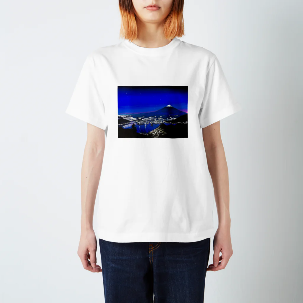 fzeroの富士山と街灯り スタンダードTシャツ