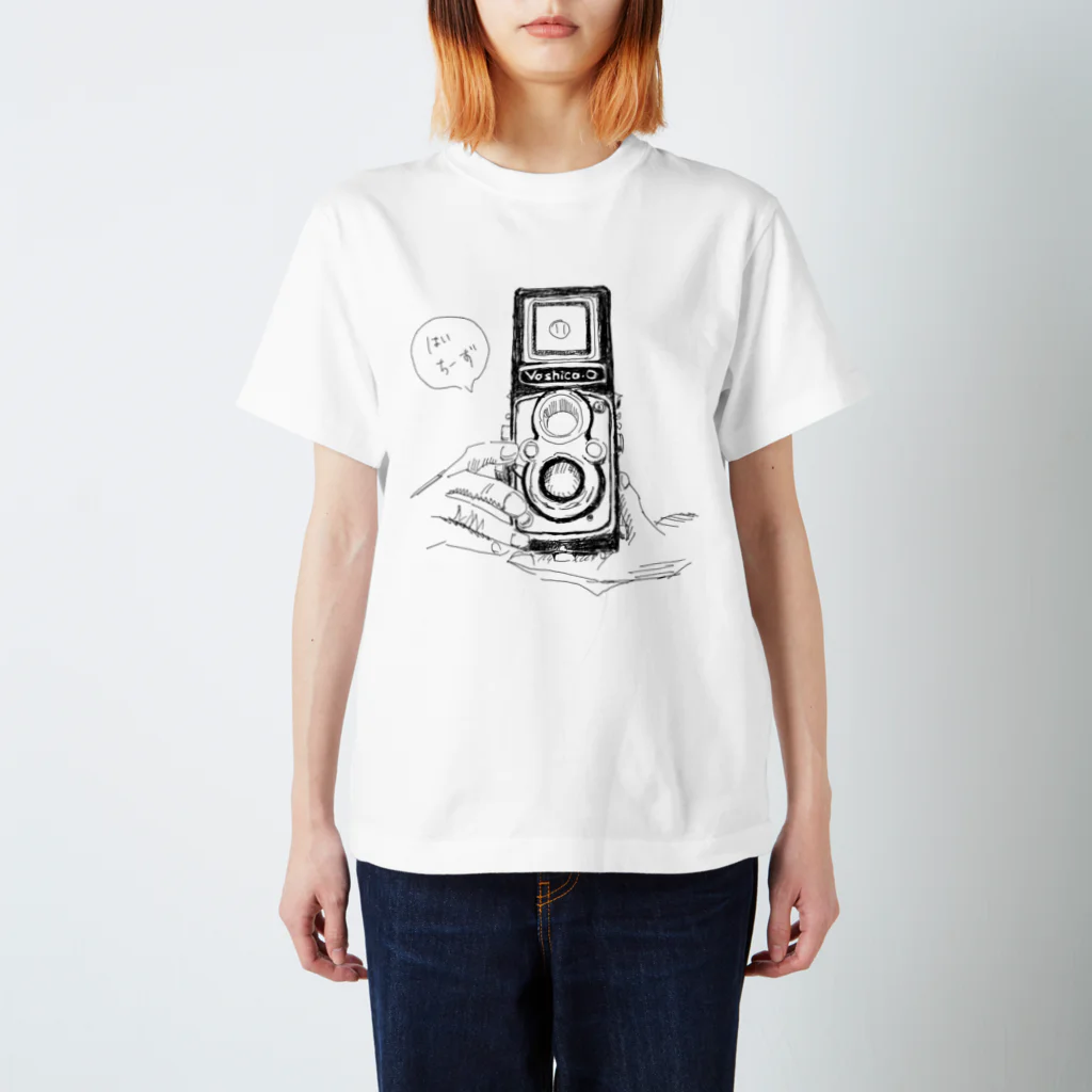 kiuchi-designのレトロな２眼レフカメラでちーず スタンダードTシャツ