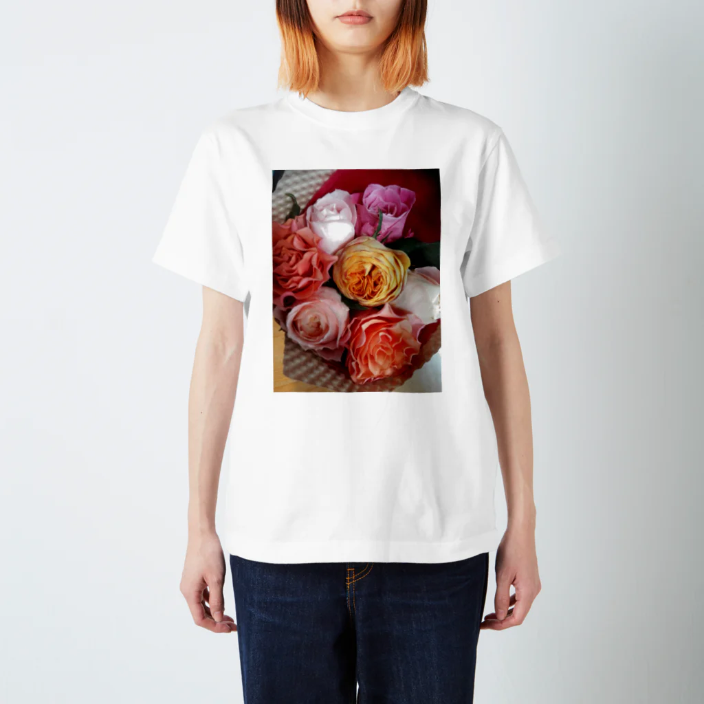 七色花面の薔薇のリズム感♪ スタンダードTシャツ