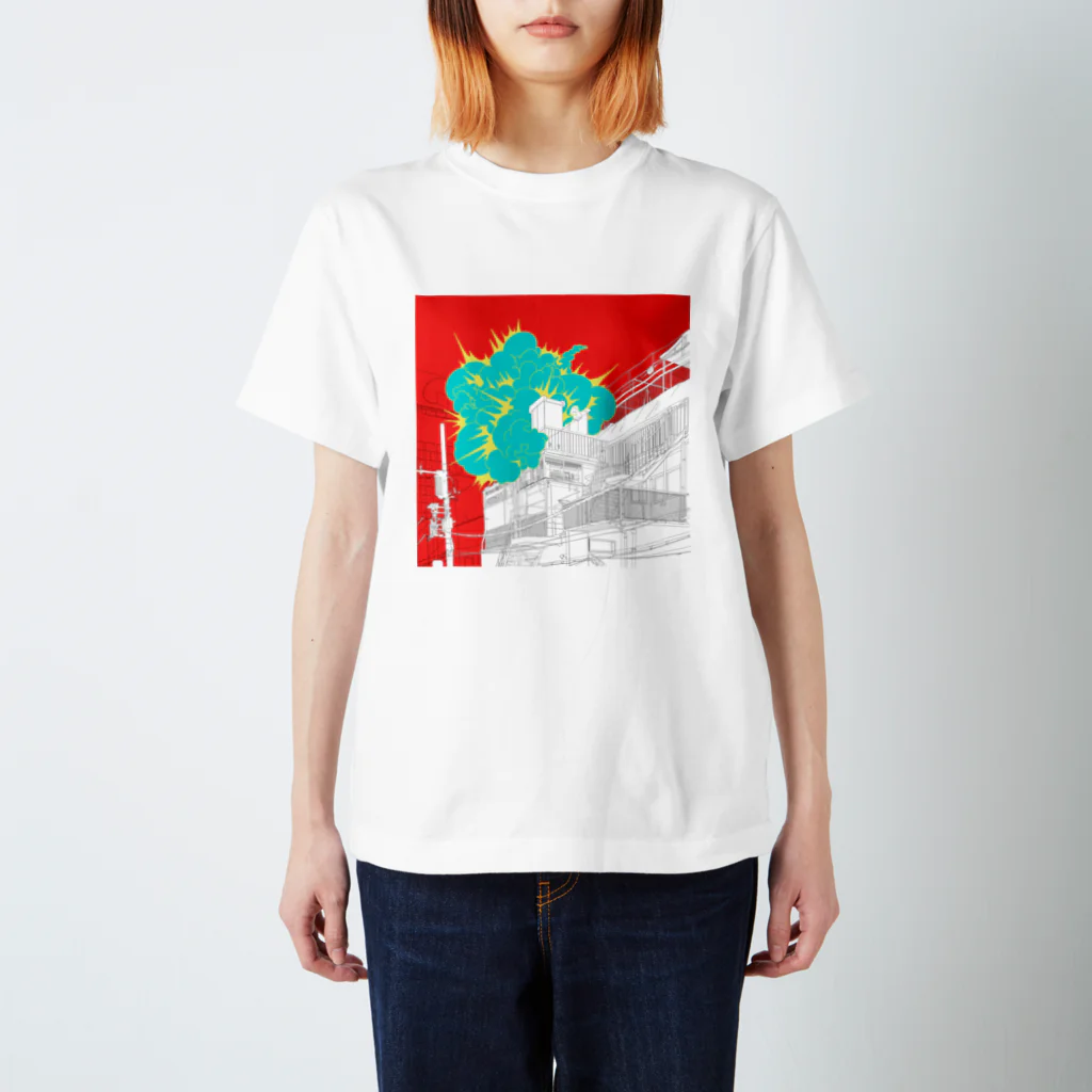 睡くんのBoom! Regular Fit T-Shirt