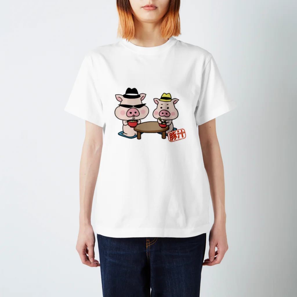 うさぎまるえkawaiishop の豚汁兄弟 Regular Fit T-Shirt