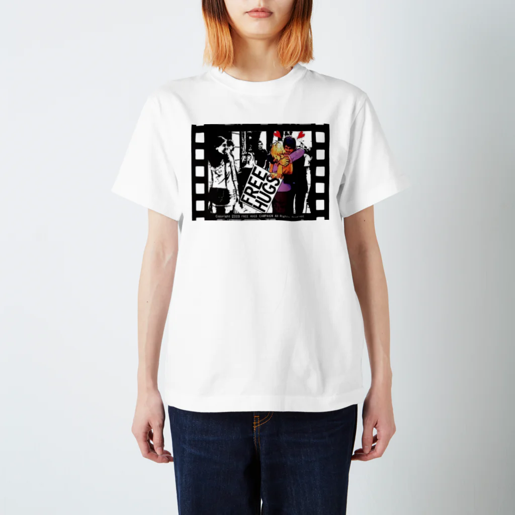 FUNKY STREET SHOPのFREE HUGS スタンダードTシャツ